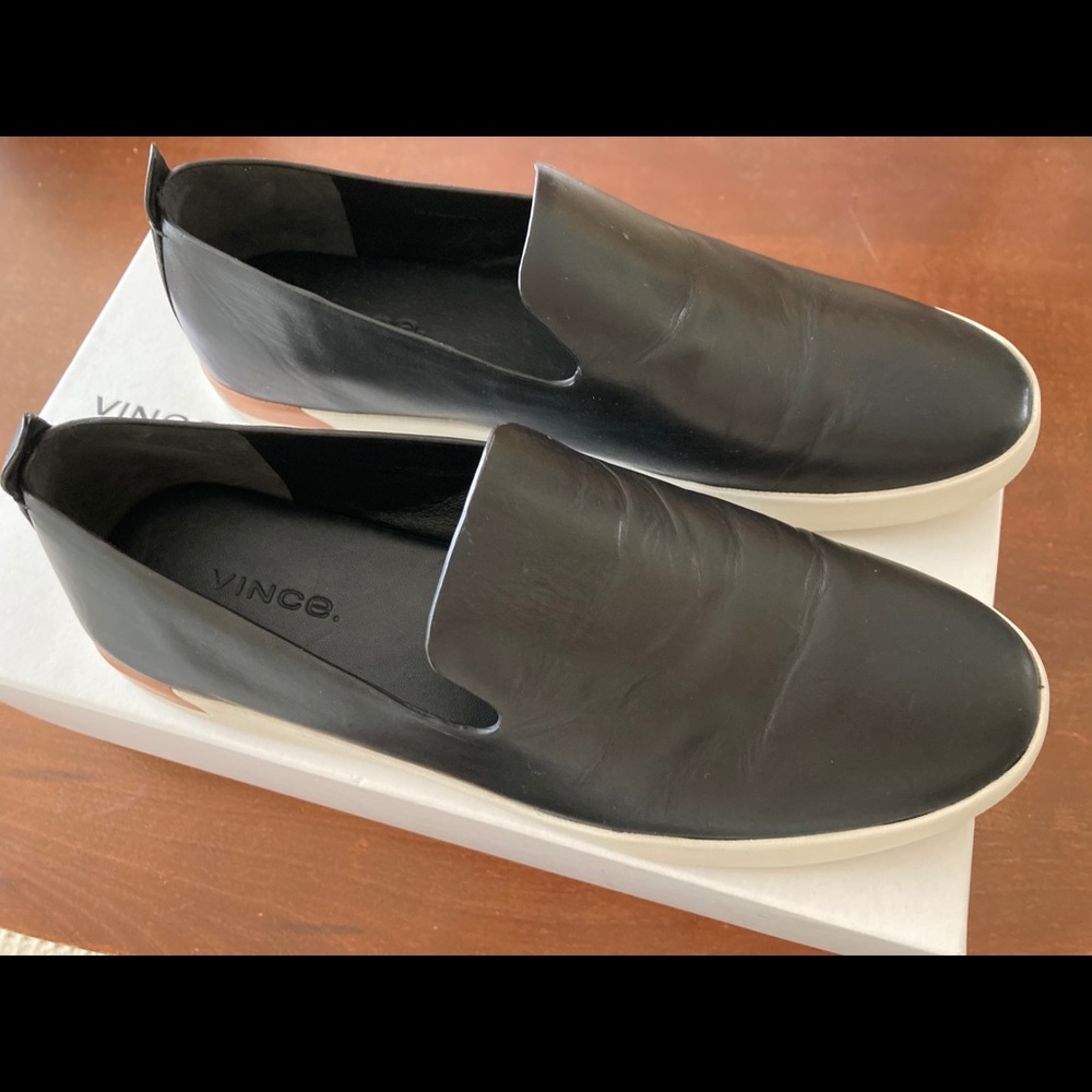 Vince Vero sneaker.  Sz 6.5. Black. NWT